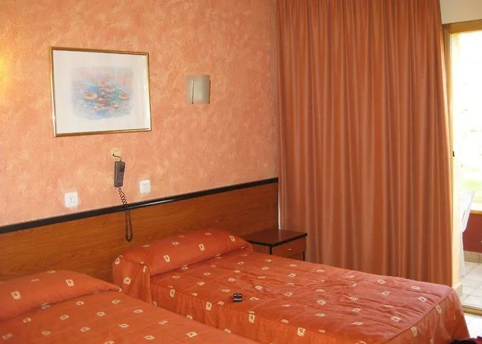 Bluesea Continental 3* 滨海托萨